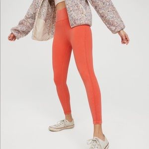 Arie Seamless Legging and Long Sleeve Crop Shirt in Starburst Orange
